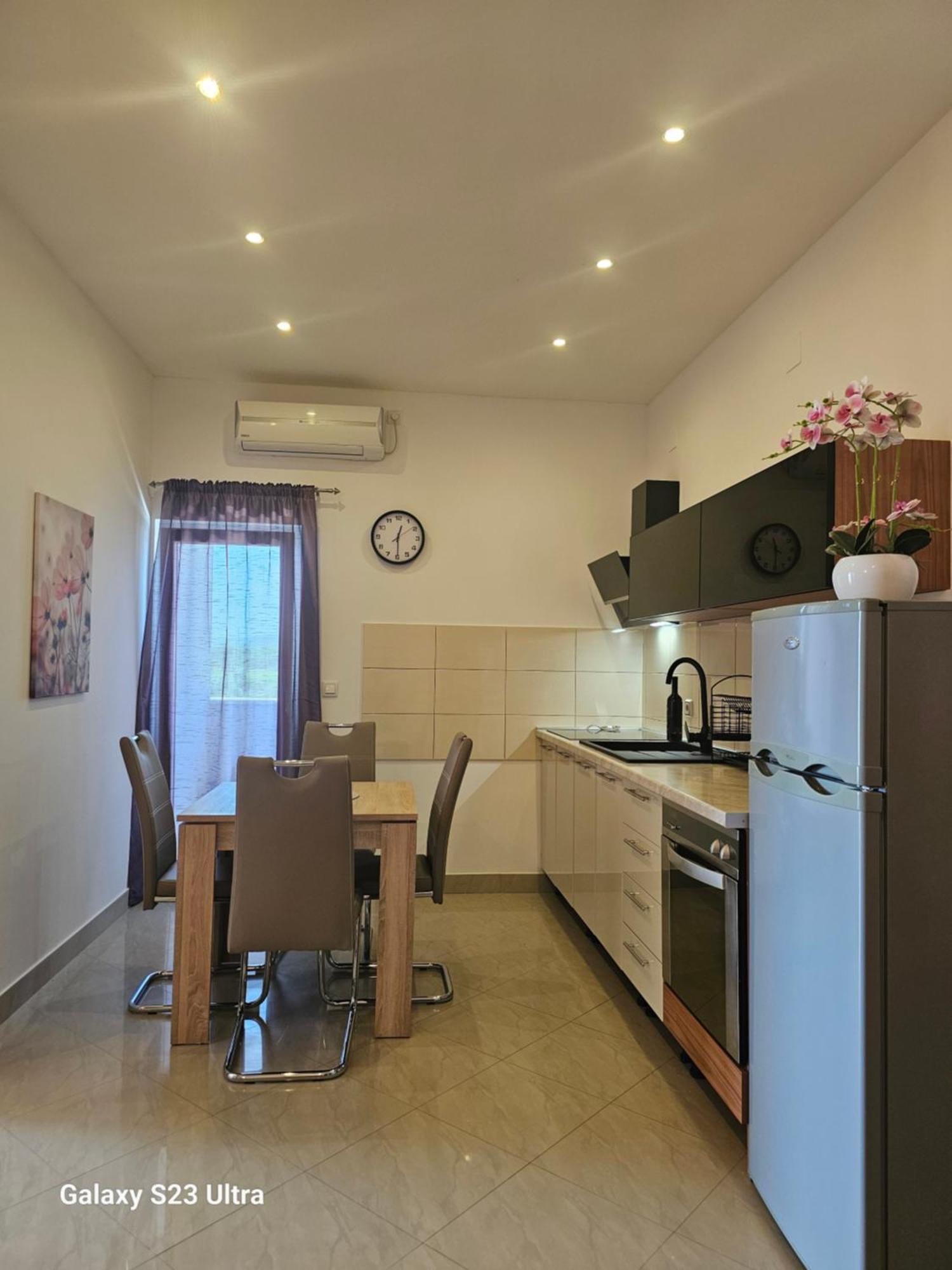 Apartmani Dianna Kaštela Εξωτερικό φωτογραφία