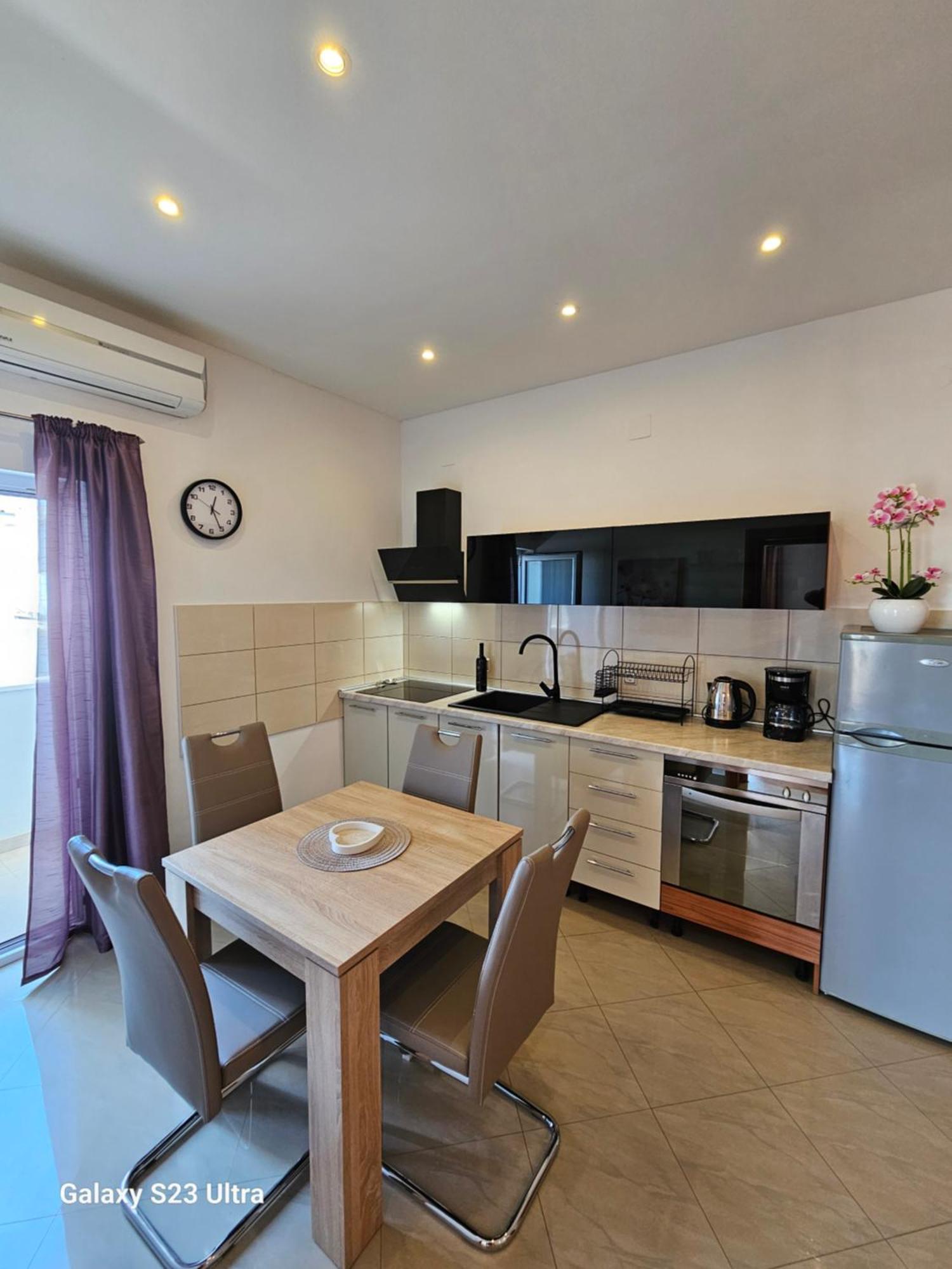 Apartmani Dianna Kaštela Εξωτερικό φωτογραφία